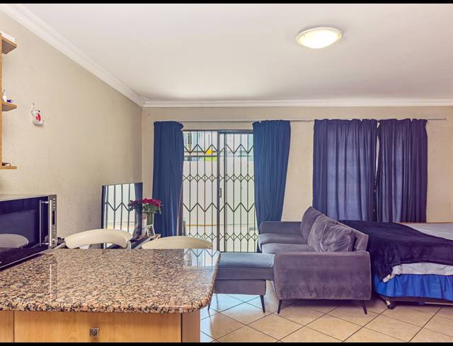0.5 BEDROOM APARTMENT FOR SALE IN HATFIELD
